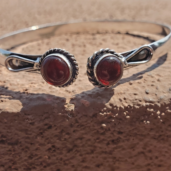 New Red Onyx Adjustable Silver Cuff Bracelet. - Picture 8 of 10